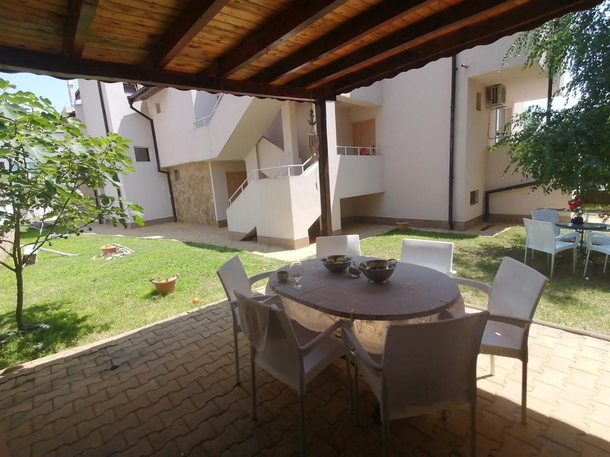 Отель Siana House Равда Экстерьер фото