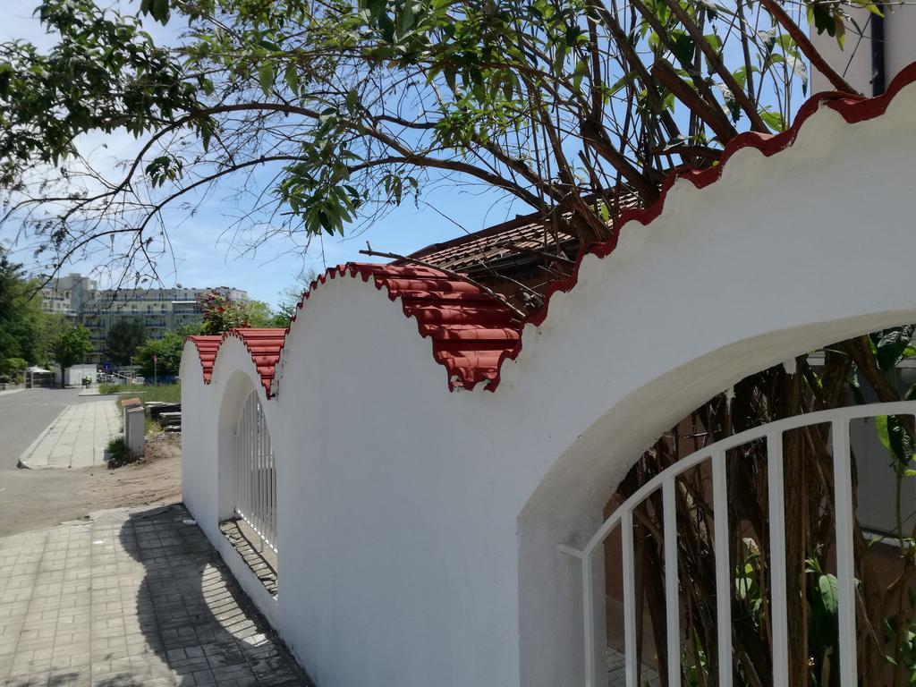 Отель Siana House Равда Экстерьер фото