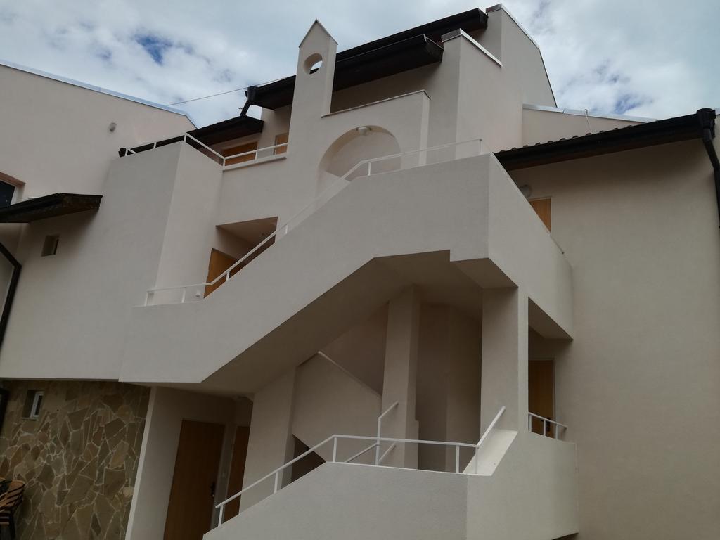Отель Siana House Равда Экстерьер фото