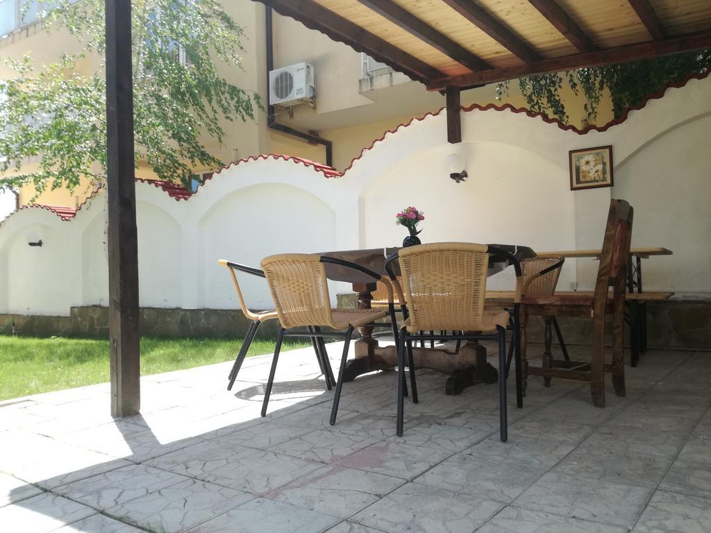 Отель Siana House Равда Экстерьер фото
