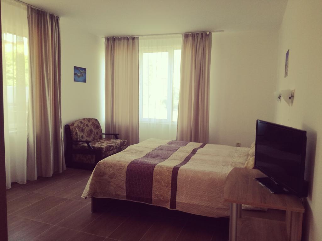 Отель Siana House Равда Экстерьер фото
