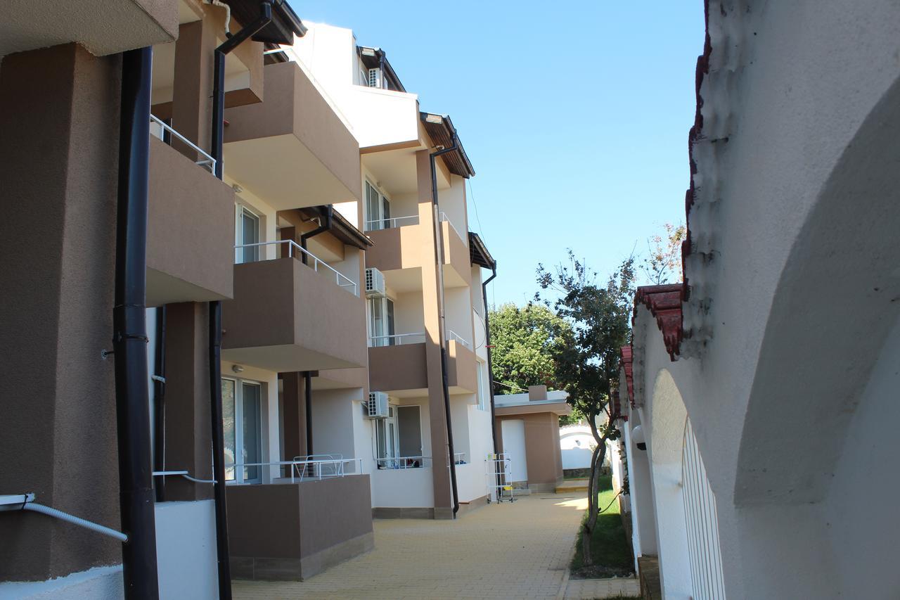 Отель Siana House Равда Экстерьер фото